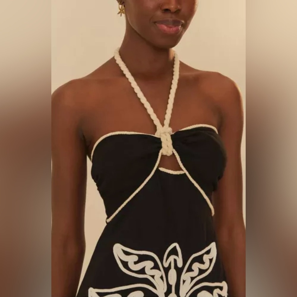SOLD
Farm Rio dress - Picture 2 of 4
